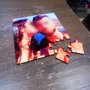 Ξύλινο puzzle με εκτύπωση φωτογραφίας μιας όψης