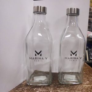 Γυάλινα μπουκάλια με λογότυπο